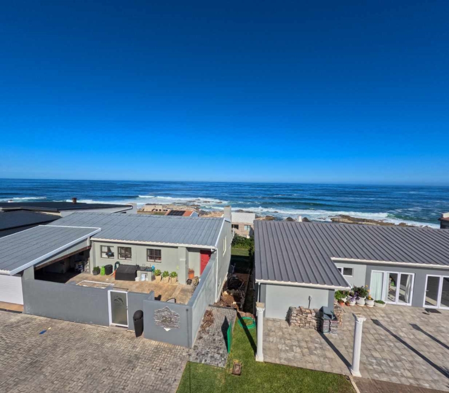 5 Bedroom Property for Sale in Jongensfontein Western Cape